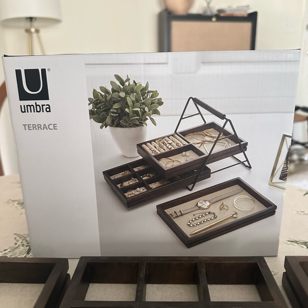 Umbra Terrace Jewelry Organizer -NIB